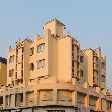 Oyo 13089 Hotel Gold Crest Navi Mumbai Esterno foto